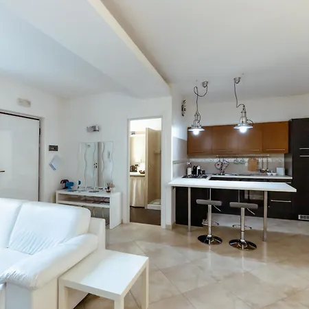 La Casetta Di Chiara Bed & Breakfast 4*