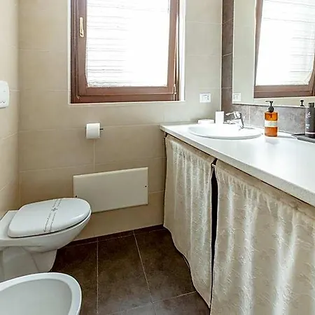Oda ve Kahvaltı La Casetta Di Chiara 4*